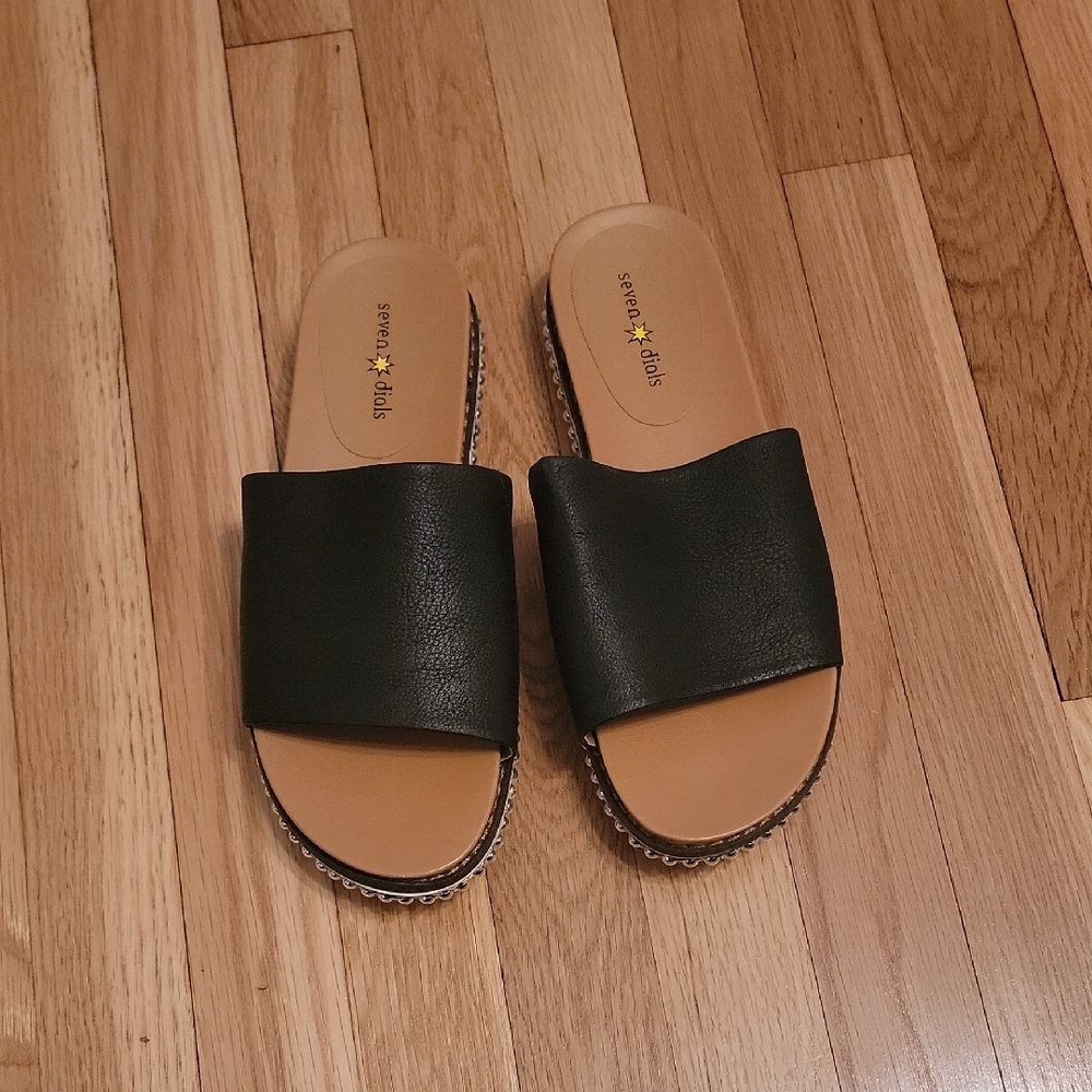 Seven Dials Black Slide Sandals